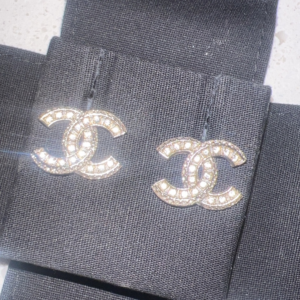 CHANNEL STUDS.
